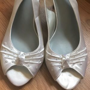 🎈SALE🎈Unforgettable Moments By Lela Rose Heels